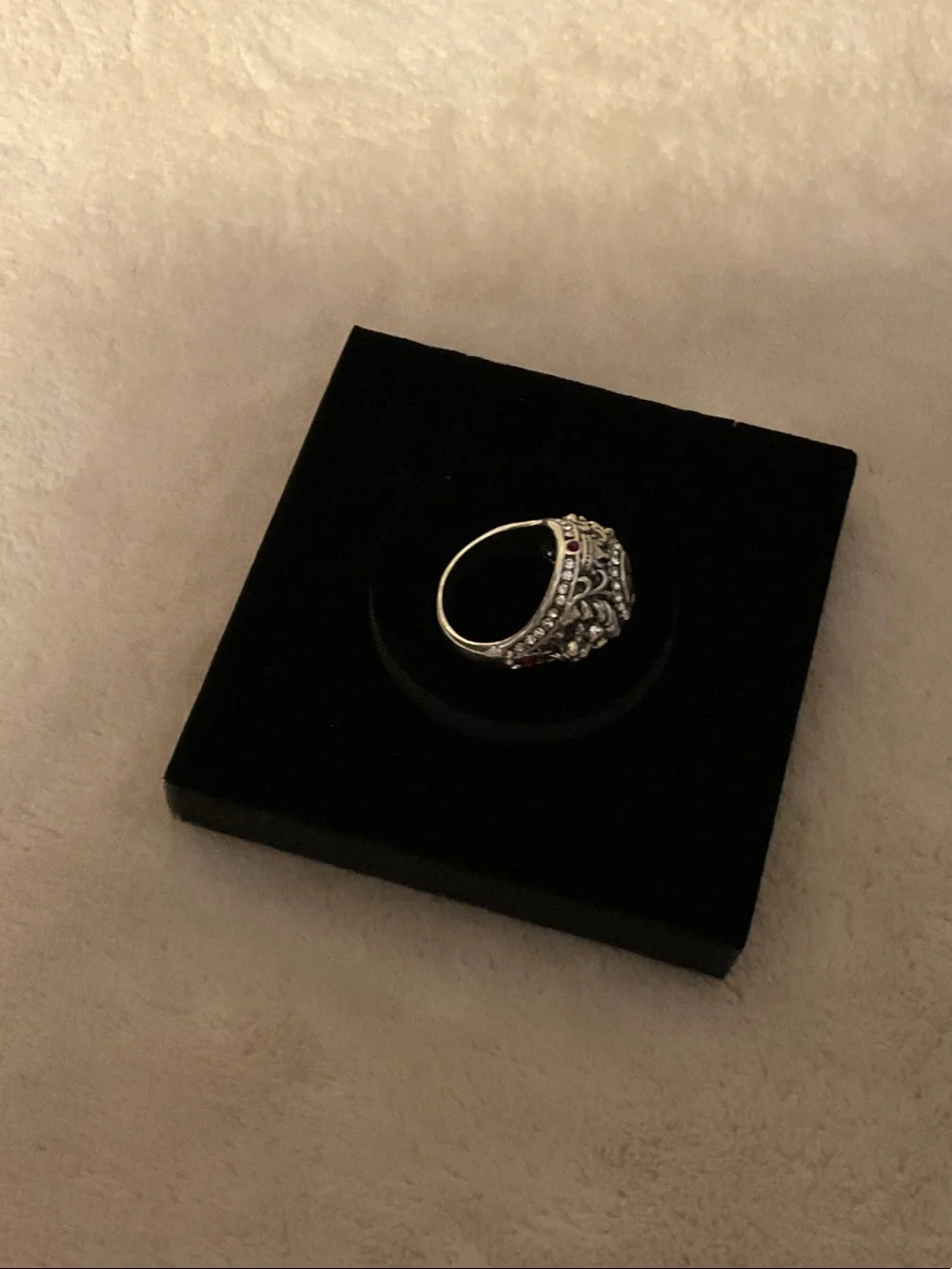 Vintage-Style Sterling Silver Ring with Deep Amber Gemstone